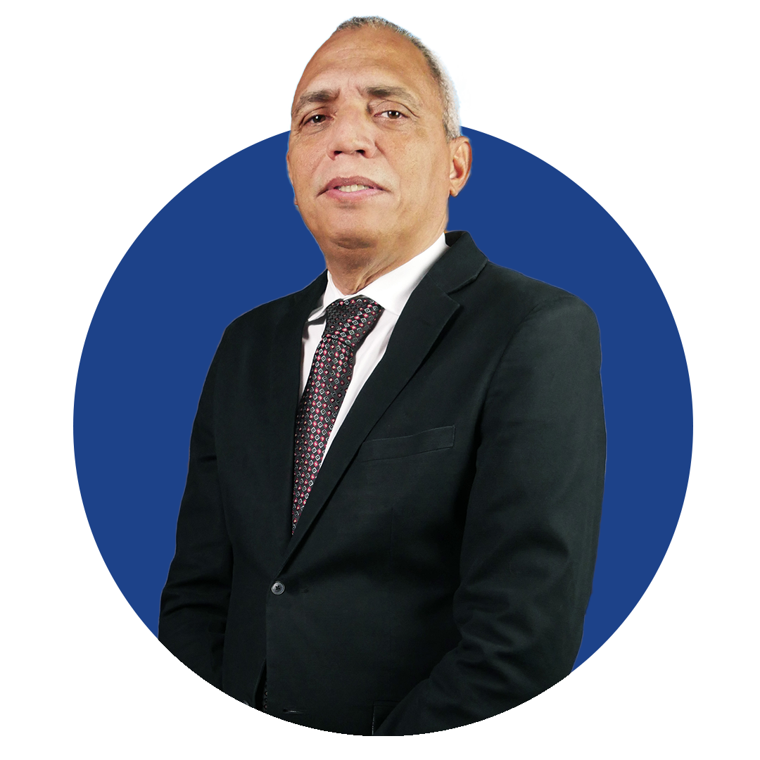 16. Robert Bueno Gerente de Educacion y Gestion Social