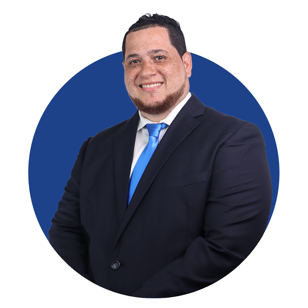 7. Miguel Cuevas Gerente de Credito
